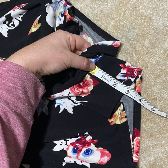 Express pull-on floral shorts XS - Picture 7 of 7